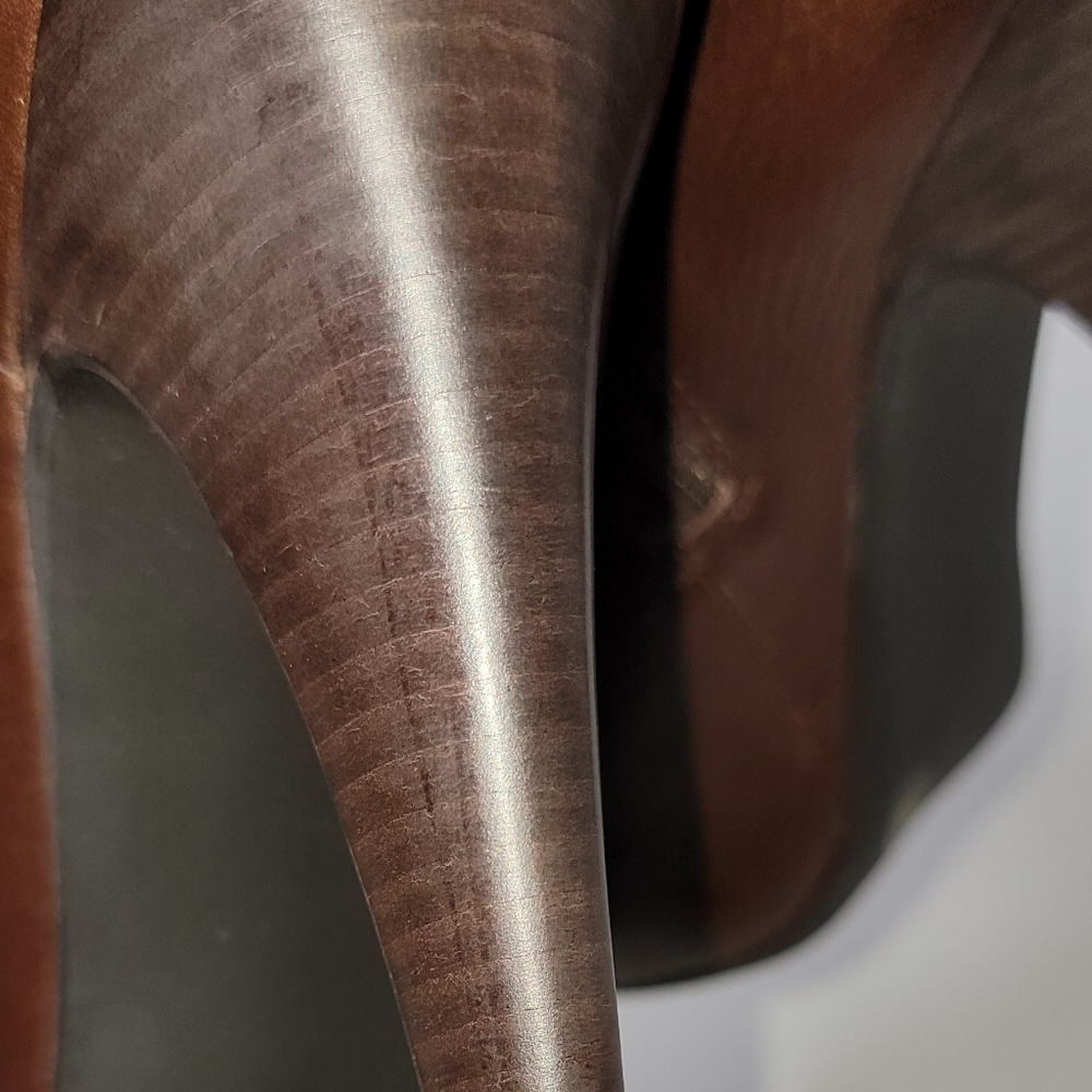 Women NWOT Gianni Bini leather boots - Picture 8 of 13